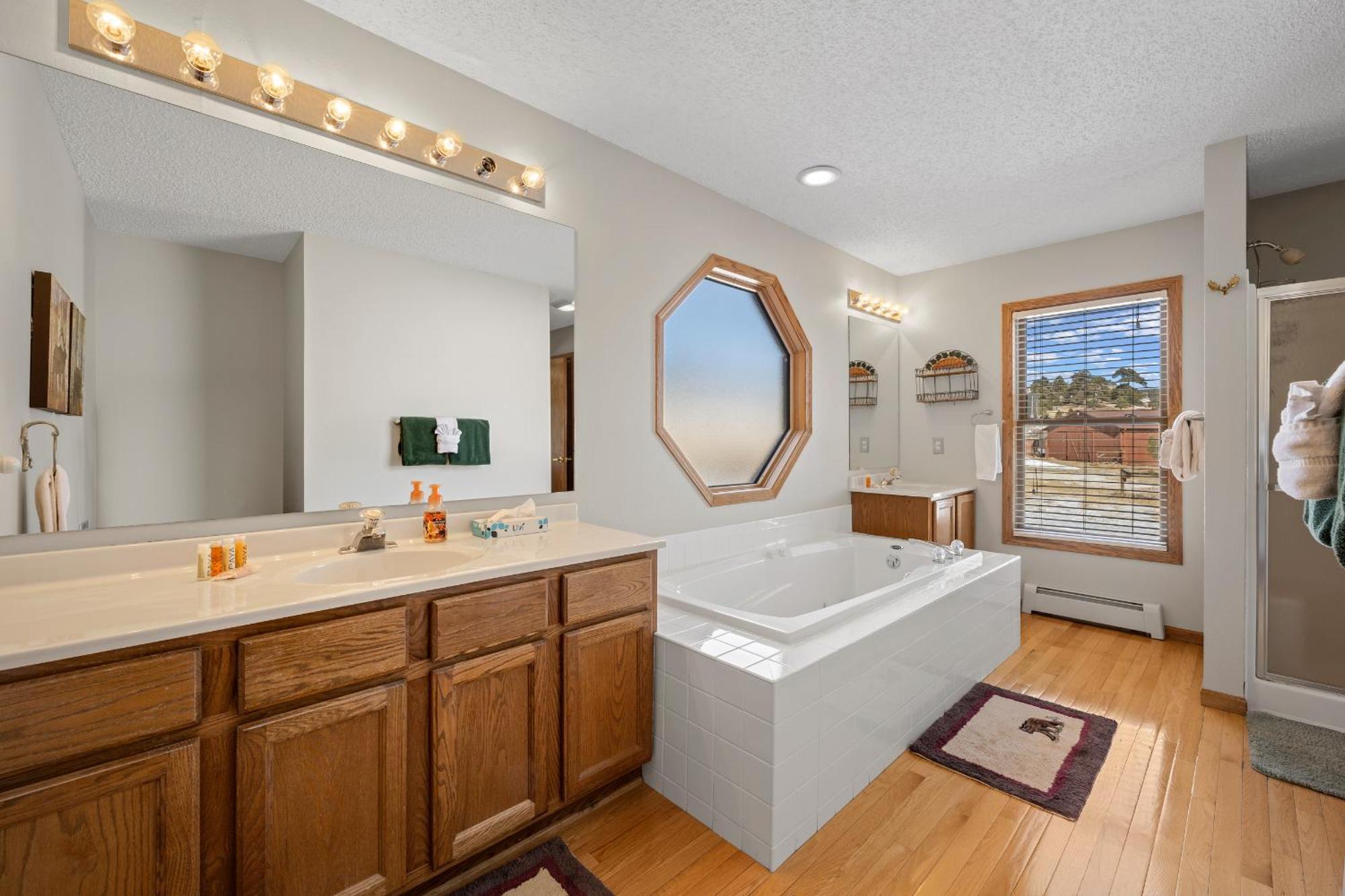 Lily Mountain Lodge - Amazing Mountains Views, Private Hot Tub, Great Location Estes Park Pokój zdjęcie